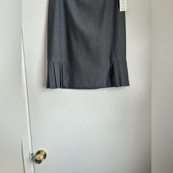 TAHARI ARTHUR S-LEVINE GRAY SKIRT SUIT SIZE 8 - Picture 11 of 14